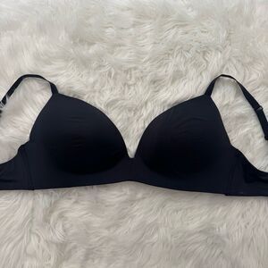 Skims Wireless Form T-shirt Bra Onyx Size 36DDD